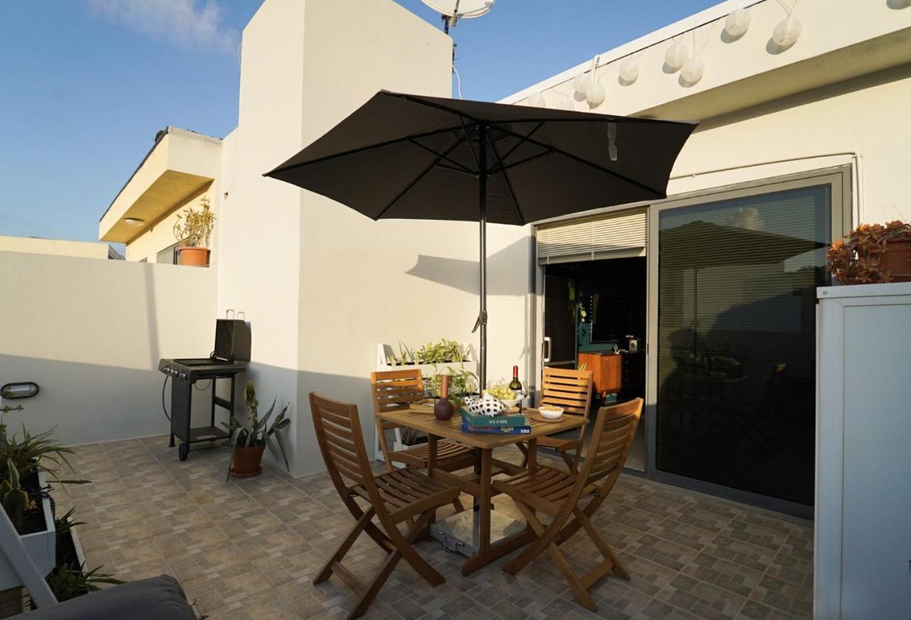 Cosy Designer Seaview Penthouse With Terrace & Bbq Apartment St. Paul's Bay Exterior photo